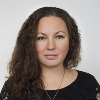 Елена Семенова